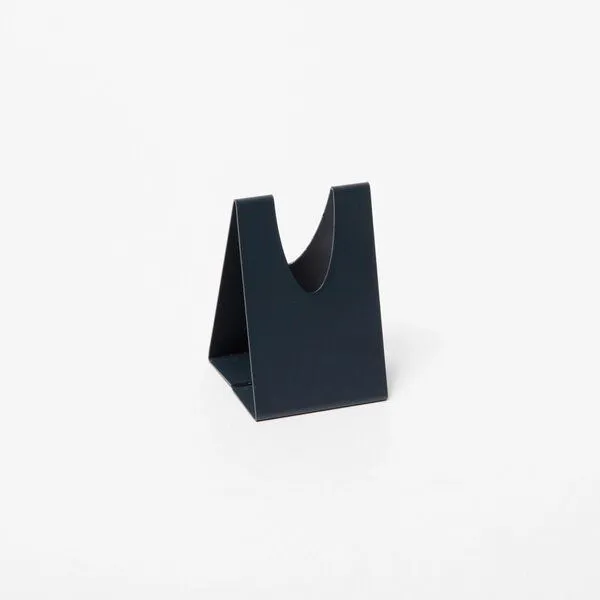 Block Design Block Design Triangle Kerzenhalter schiefergrau – Produktbild 1 von 3