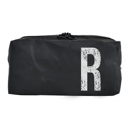 renna deluxe renna deluxe Kulturbeutel oder Kosmetiktasche mit Monogramm, vegan, SCHWARZ – Produktbild 1 von 1