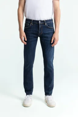Kings Of Indigo Kings of Indigo Herren vegan Jeans Charles Clean Medium Washed Navy – Produktbild 1 von 1
