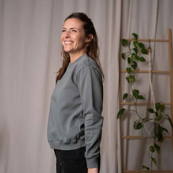 Vresh Clothing Vresh Clothing Vrancesca - Sweater aus Biobaumwolle, Balsamgrün, – Produktbild 3 von 4