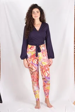 ManduTrap ManduTrap Nachhaltige Leggings Taminah – Bio-Baumwolle, Florales Muster & Bequeme Passform für Alltag und Sport – Produktbild 1 von 1