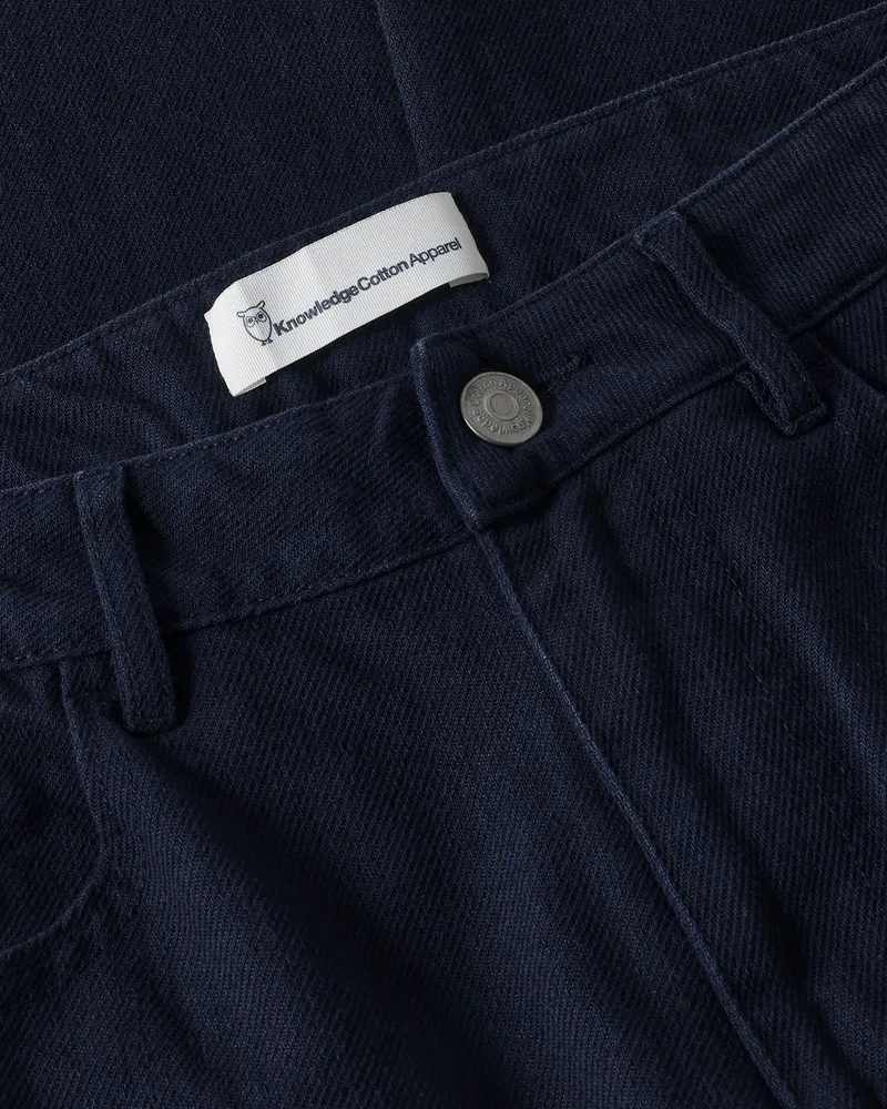 KnowledgeCotton Apparel KnowledgeCotton Apparel Damen vegan Hose Gale Regular Twill Night Sky Blau, Blau, – Produktbild 1 von 2
