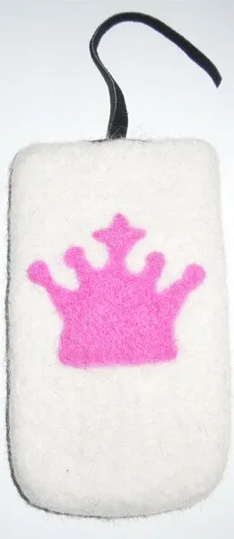 short'n'pietz short'n'pietz handgefilzte IPhone-Hülle aus 100% Schafswolle, Weiß, – Produktbild 6 von 8