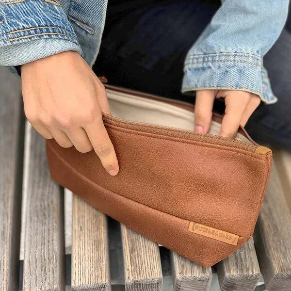 BOWLEANIES TASCHEN BOWLEANIES TASCHEN Kulturbeutel aus Lederfaserstoff, Braun, – Produktbild 1 von 3