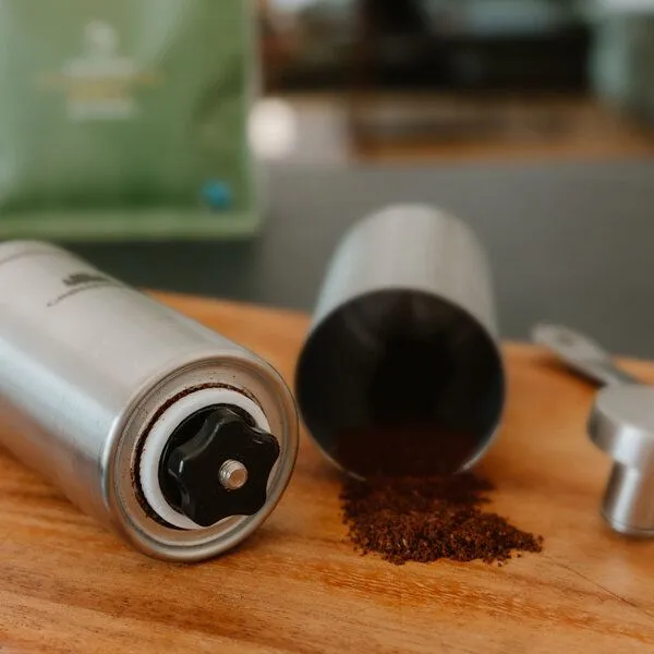 GROENENBERG GROENENBERG Manuelle Kaffeemühle aus Edelstahl | mit Keramikmahlwerk & stufenloser Einstellung – Produktbild 3 von 4