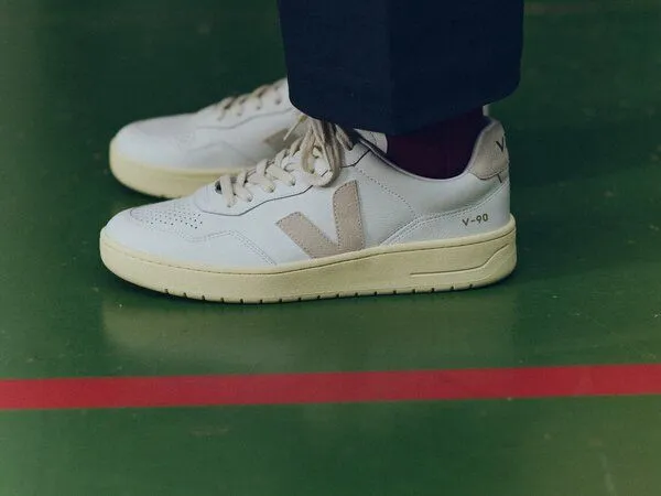 Veja Veja Herren-Sneaker - V-90 O.T. Leather, Weiß (white natural), – Produktbild 1 von 3