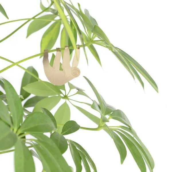 another studio another studio Plant Animal - Design Pflanzendekoration - Figuren aus Messing, Faultier, – Produktbild 1 von 4