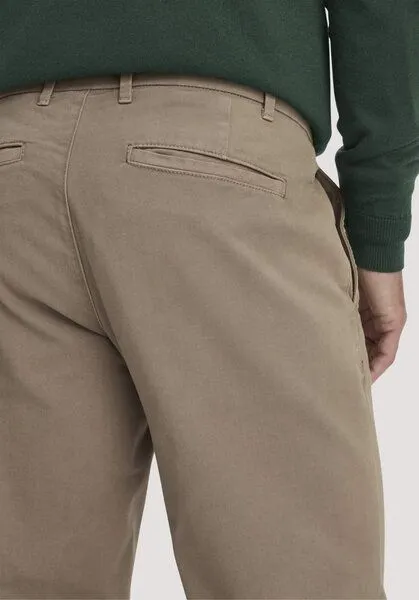 hessnatur hessnatur Chino LENN Regular aus Bio-Baumwolle, Lehm, – Produktbild 6 von 7