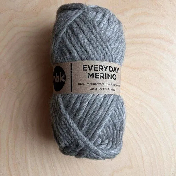 PANAPUFA PANAPUFA Merino-Seidengarn Wolle, Husky grau, – Produktbild 2 von 2