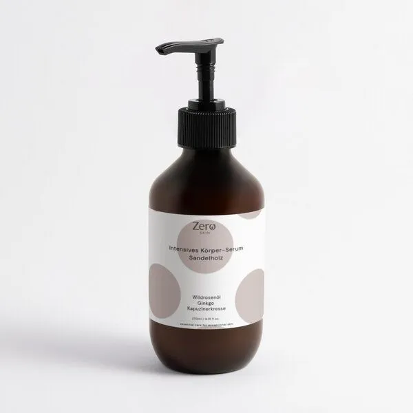 Zero Skin Zero Skin Intensives Köperserum Sandelholz - 270 ml - leichtes Feuchtigkeitsserum für glatte, geschmeidige Haut mit Hyaluron, Sodium PCA, Jojobaöl & Hagebuttenöl – vegan & ECOCERT COSMOS Natural zertifiziert – Produktbild 1 von 3