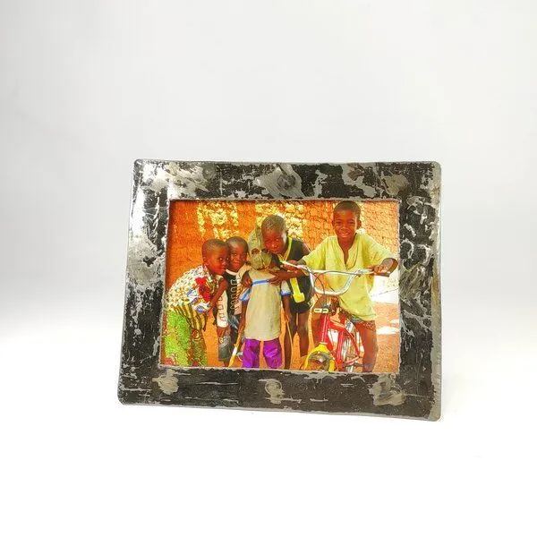 Moogoo Creative Africa Moogoo Creative Africa Bilderrahmen 13x18 cm aus recycelten Ölfässern Industrial Design Upcycling, Schwarz, – Produktbild 1 von 2