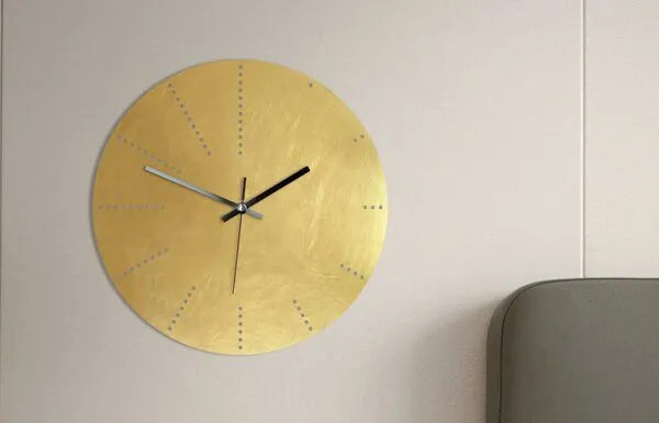 Calvill Calvill Lautlose Messing Wanduhr mit Punkten – Produktbild 2 von 3