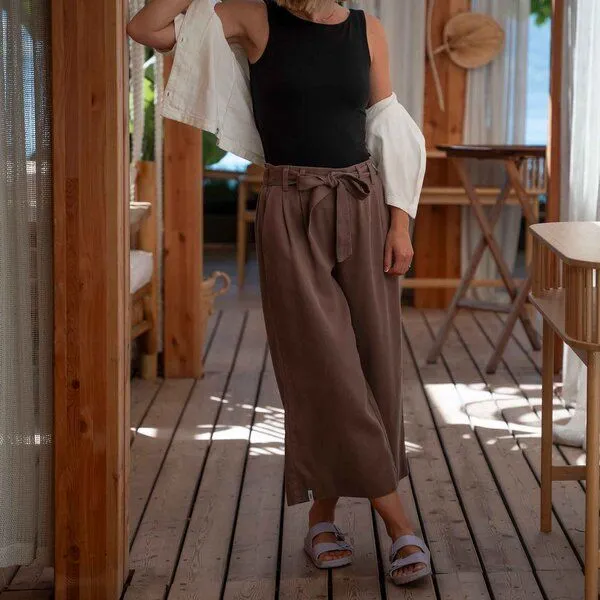 Vresh Clothing Vresh Clothing Vabiola - Culotte aus TENCEL (TM) Lyocell, Taupe, – Produktbild 1 von 4
