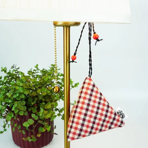 Burst Burst "Pyrascents" Duftpyramide/ Duftsäckchen, Check check checked, – Produktbild 3 von 4