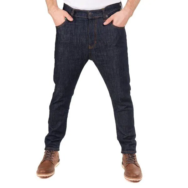 fairjeans fairjeans Herrenjeans TAPERED NAVY, oben locker, zum Knöchel schmal, aus Bio-Baumwolle – Produktbild 2 von 3