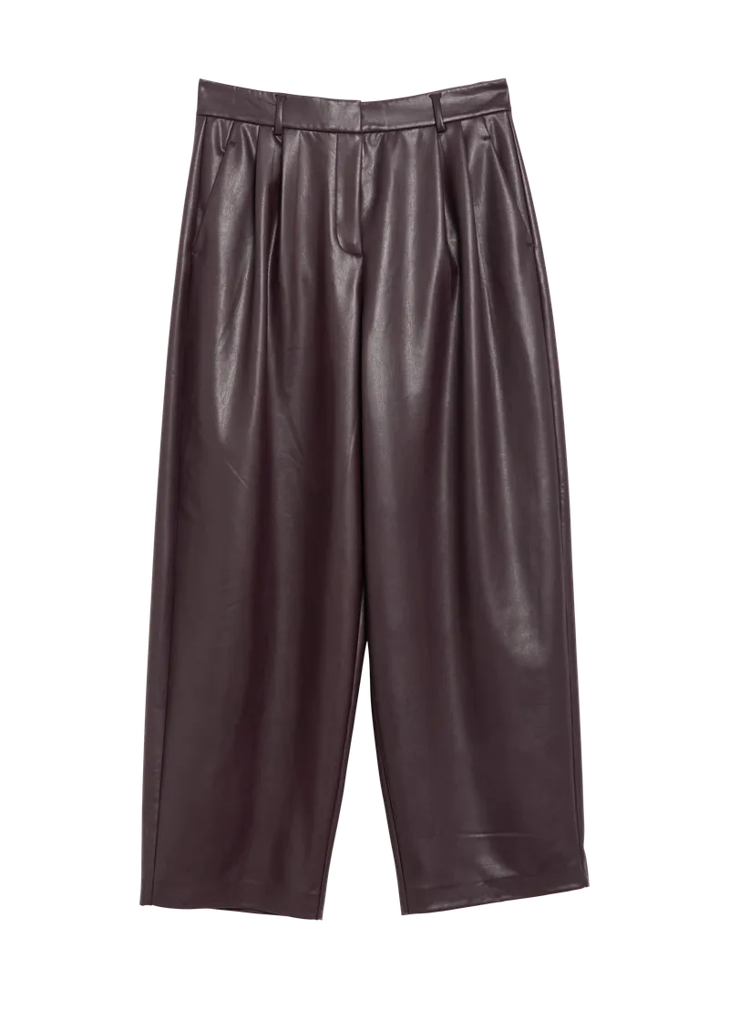 comma comma Verkürzte Bundfaltenhose in Fake Leather, Lila, – Produktbild 1 von 3