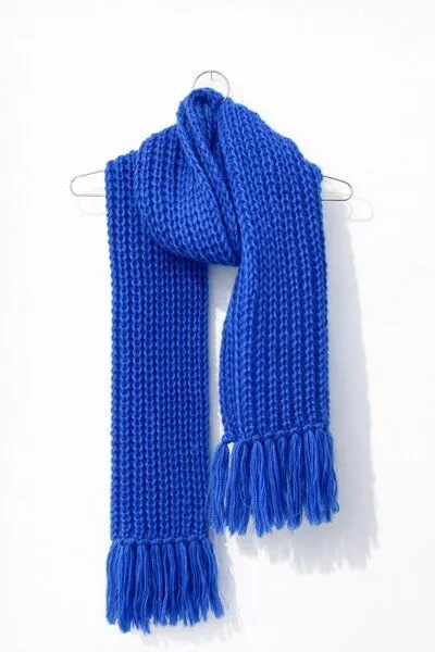 ein garten Studios ein garten Studios XXL Handstrickschal / Stola aus Alpaka-Seide-Merino, Radiant blue, – Produktbild 1 von 4