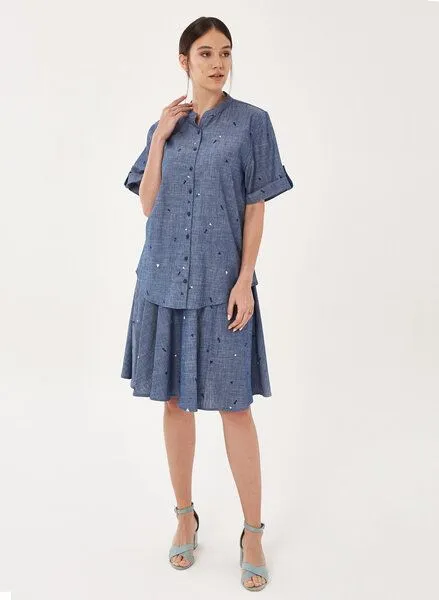 ORGANICATION ORGANICATION Bluse aus Bio-Baumwolle mit Stehkragen, Denim, – Produktbild 2 von 4