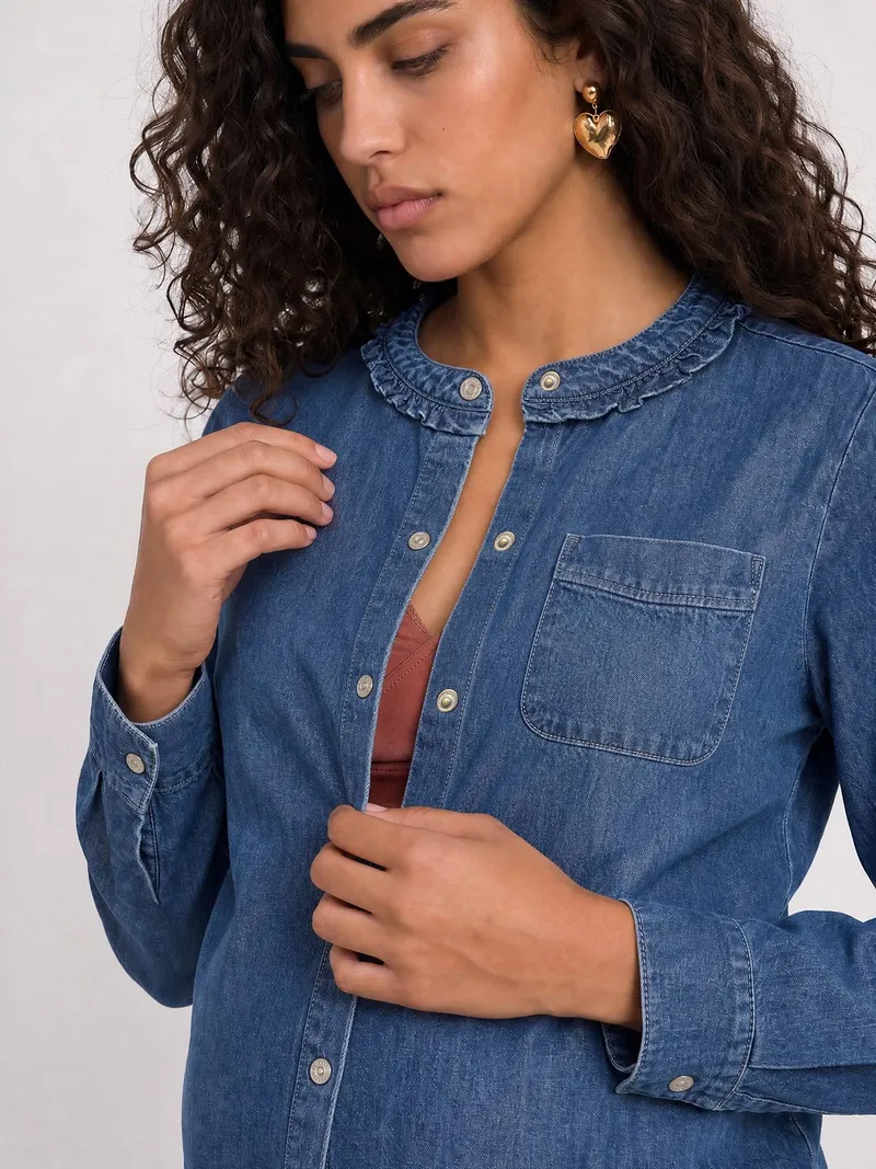 Vertbaudet Umstands-Jeansbluse mit Rüschen am Halsausschnitt mittel, Mittelblau, – Produktbild 1 von 4