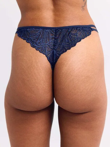 erlich textil erlich textil Fluid Lace String mit Spitze aus recyceltem Polyamid, Mitternachtblau, – Produktbild 2 von 4