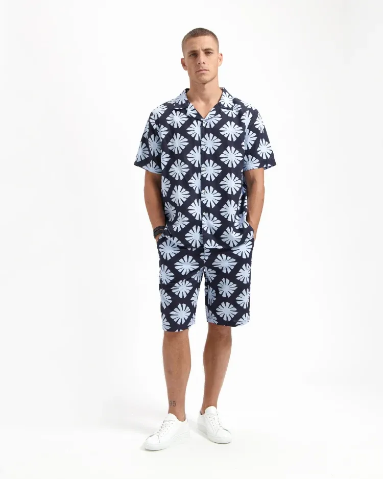 Kuyichi Kuyichi Herren vegan Shorts Tyler Bedruckt Mitternachtsblau, Extra dunkelblau, – Produktbild 1 von 2