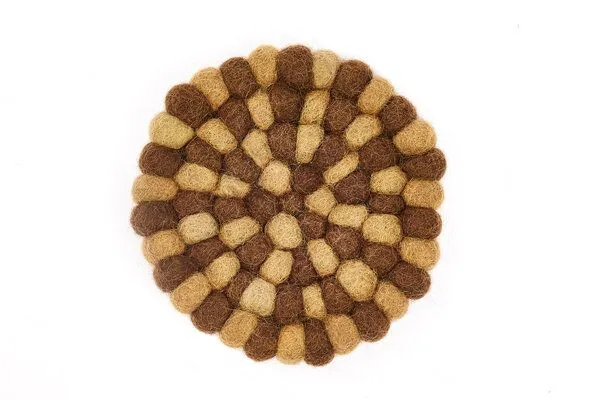 short'n'pietz short'n'pietz handgefilzte Glasuntersetzer aus Filzkugeln, Braun, – Produktbild 1 von 3
