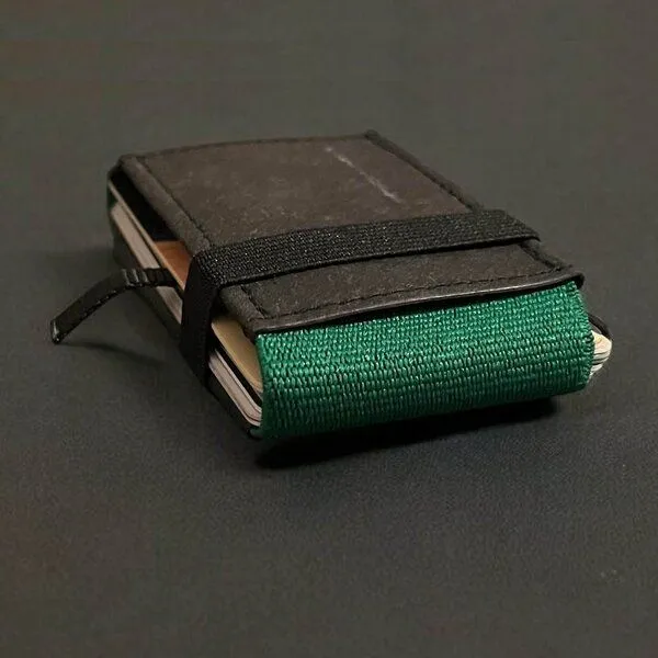 ANDERS & KOMISCH ANDERS & KOMISCH MINI DELUXE Slim Wallet mit RFID Schutz und Münzfach, Schwarz/grün, – Produktbild 4 von 4