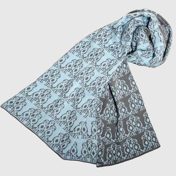 LANARTO slow fashion LANARTO slow fashion Schal „Erdmännchen“ aus Merinowolle Extrasoft, Blau, – Produktbild 3 von 3