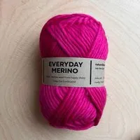 PANAPUFA PANAPUFA Merino-Seidengarn Wolle, Fuschia rosa, – Produktbild 1 von 1