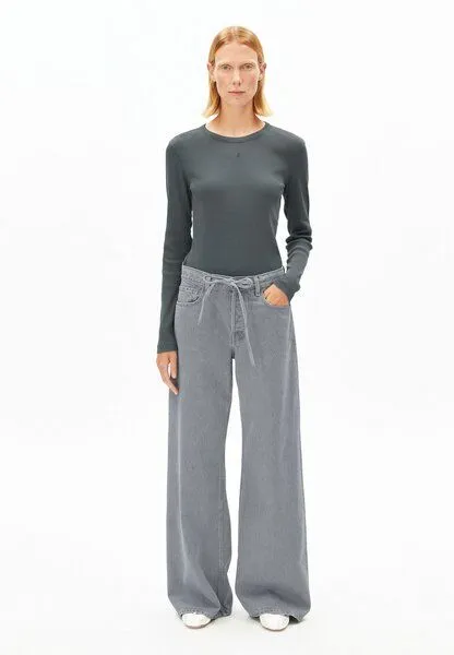 ARMEDANGELS ARMEDANGELS GMT DYE RIB Damen Ripp-Longsleeve aus Bio-Baumwoll Mix, Space steel, – Produktbild 4 von 4