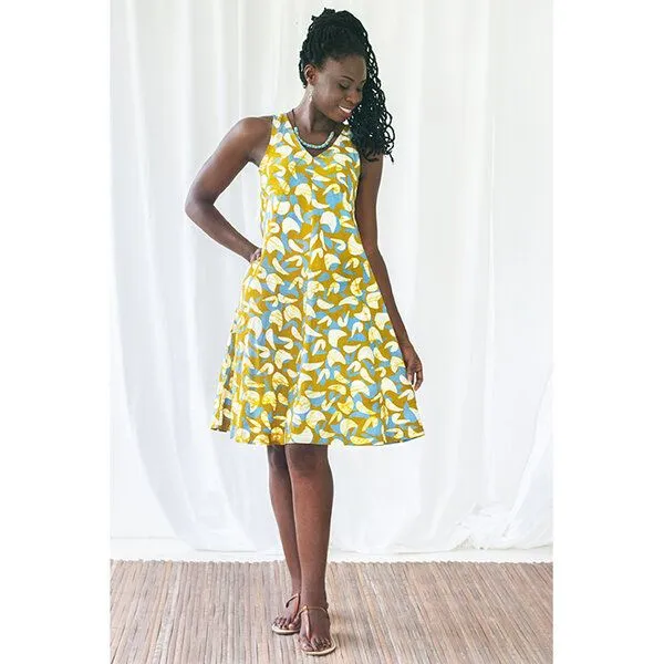 Global Mamas Global Mamas Bio Kleid - OAKLYNN - Mod/Rosewood/Rings/Diamonds, Mod mustard (gelb), – Produktbild 3 von 3