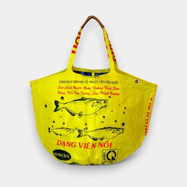 REFISHED fair fashion REFISHED fair fashion Tasche 'SOULMATE' - upcycelte Fischfuttersäcke, #fish gelb-dollar, – Produktbild 6 von 7