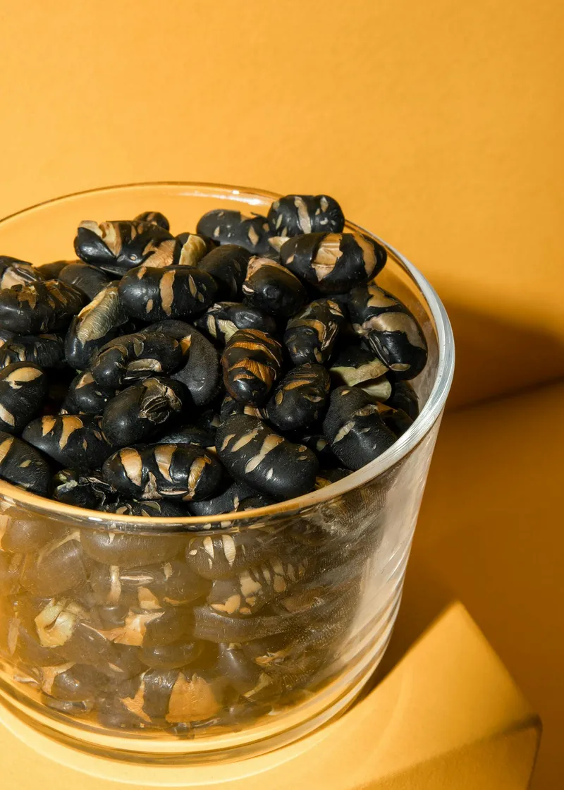 KoRo Geröstete und gesalzene schwarze Sojabohnen 750 g – Produktbild 4 von 5