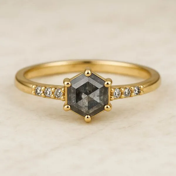 Spirit of Island Spirit of Island Gold Ring | Diamant Hexagon, Schwarz, – Produktbild 1 von 4