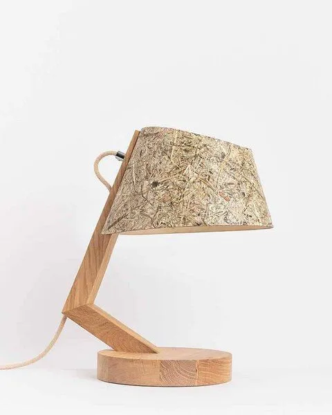ALMUT von Wildheim ALMUT von Wildheim Moderne Tischlampe aus Eiche Lampenschirm aus Naturmaterialien, Almheu (grün), – Produktbild 2 von 4