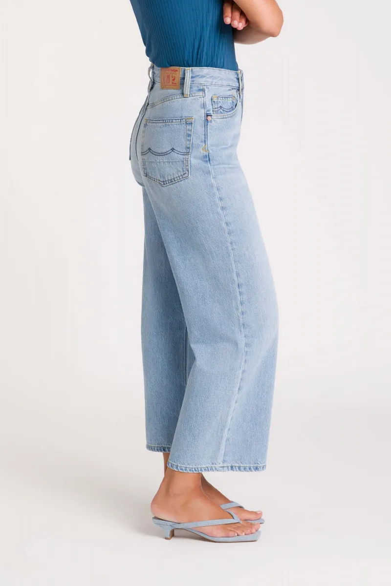 Kings Of Indigo Kings of Indigo Damen vegan Cropped Jeans Elisabeth Blau Reef Super Light Washed Blau, Hellblau, – Produktbild 1 von 2