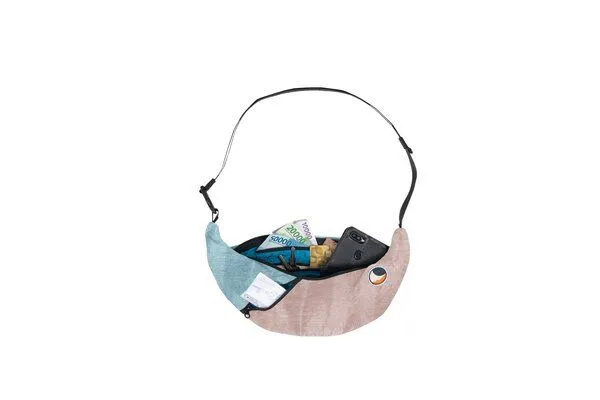 Ticket to the Moon Ticket to the Moon upcycled Bauchtasche/Crossbody Umhängetasche "Sling Bag", Peach-cloud, – Produktbild 4 von 4