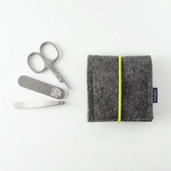 matilda k. manufaktur matilda k. manufaktur mini-maniküre-set 'ella' aus Wollfilz mit Rundgummi-Verschluß in vielen Farben, Dunkelgrau, – Produktbild 1 von 8