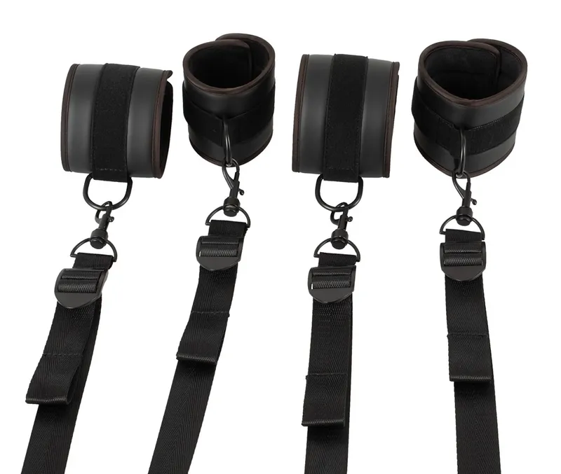 Vegan Fetish Bettfessel-Set mit Hand- und Fußfesseln in stilvoller Lederoptik, Schwarz, – Produktbild 4 von 5