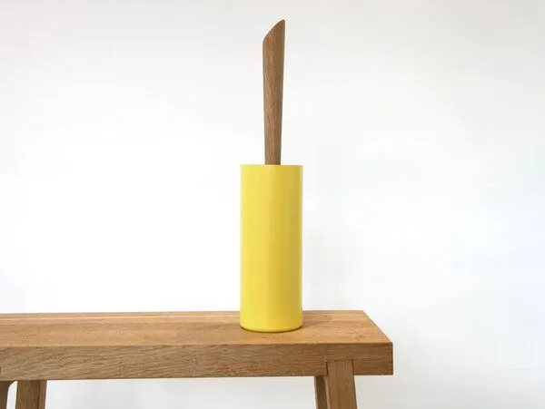 werkvoll by Lena Peter werkvoll by Lena Peter Upcycling WC-Bürste FIRE mit Eichegriff, Gelb, – Produktbild 1 von 5