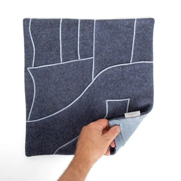 nahtur-design nahtur-design Dekokissen "zero-waste" aus kuscheliger Schurwolle | Unikate, Stella, – Produktbild 2 von 4