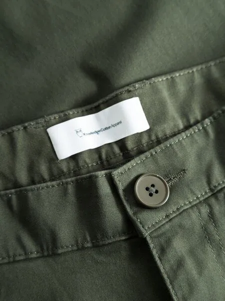 KnowledgeCotton Apparel KnowledgeCotton Apparel Chinohose - LUCA Slim Fit chino pant - mit Bio-Baumwolle, Grün (forrest night), – Produktbild 7 von 7