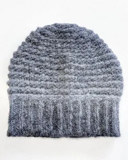 Alma & Lovis Alma & Lovis Strickmütze im Colorchange aus Alpaka-Woll-Mix | Degrade Hat – Produktbild 1 von 1
