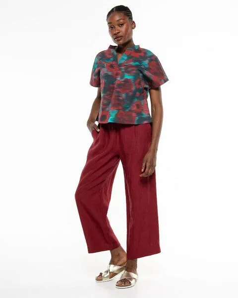 Alma & Lovis Alma & Lovis Florale Print-Bluse aus Organic Cotton | Popeline Print Blouse, Everglade (rot-blau), – Produktbild 2 von 4