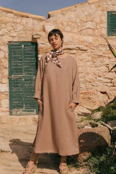 AmourLinen AmourLinen Langes Leinenkleid Amalia, Rosig braun, – Produktbild 1 von 4
