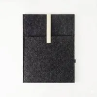 matilda k manufaktur matilda k. manufaktur Minimalistische Laptophülle aus Wollfilz 'max' mit Einsteckfach | für MacBook |Air| Pro 13|14|15|16 Zoll, Anthrazit-natur, – Produktbild 1 von 1