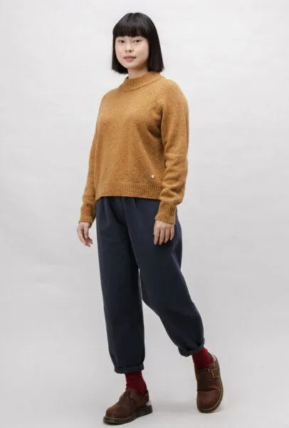 Brava Fabrics Brava Fabrics Perkins Raglan Wool Sweater Ochre – Produktbild 3 von 4