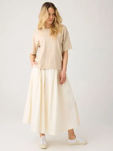 KnowledgeCotton Apparel KnowledgeCotton Apparel Langer Satin-Faltenrock aus Bio-Baumwolle, Weiß-egret, – Produktbild 1 von 4