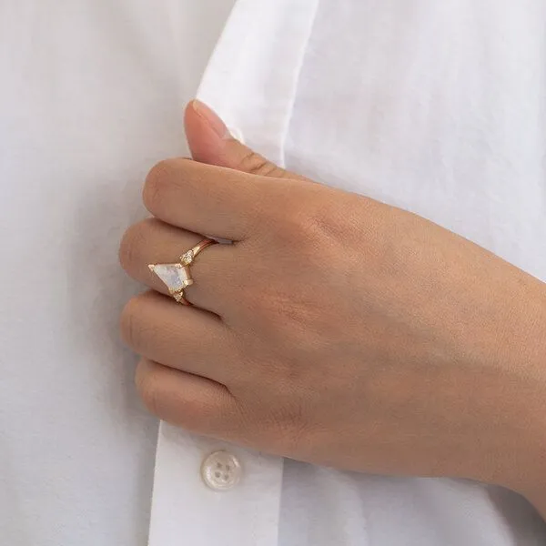 Eppi Eppi Einzigartiger Ring mit einem Mondstein Kettil, Weiss, – Produktbild 4 von 4
