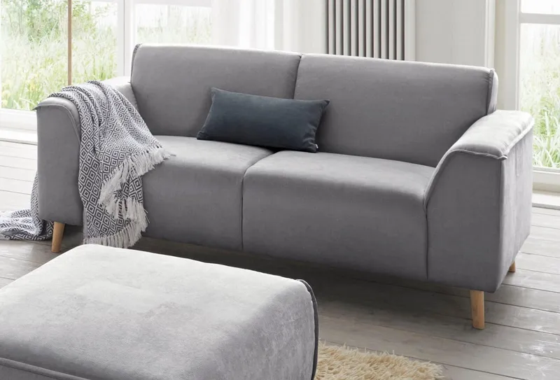 Home affaire 2-Sitzer Janek Scandic Design, elegant und zeitlos, mit Federkern und Keder in scandinavischem Design, Grau, – Produktbild 1 von 5